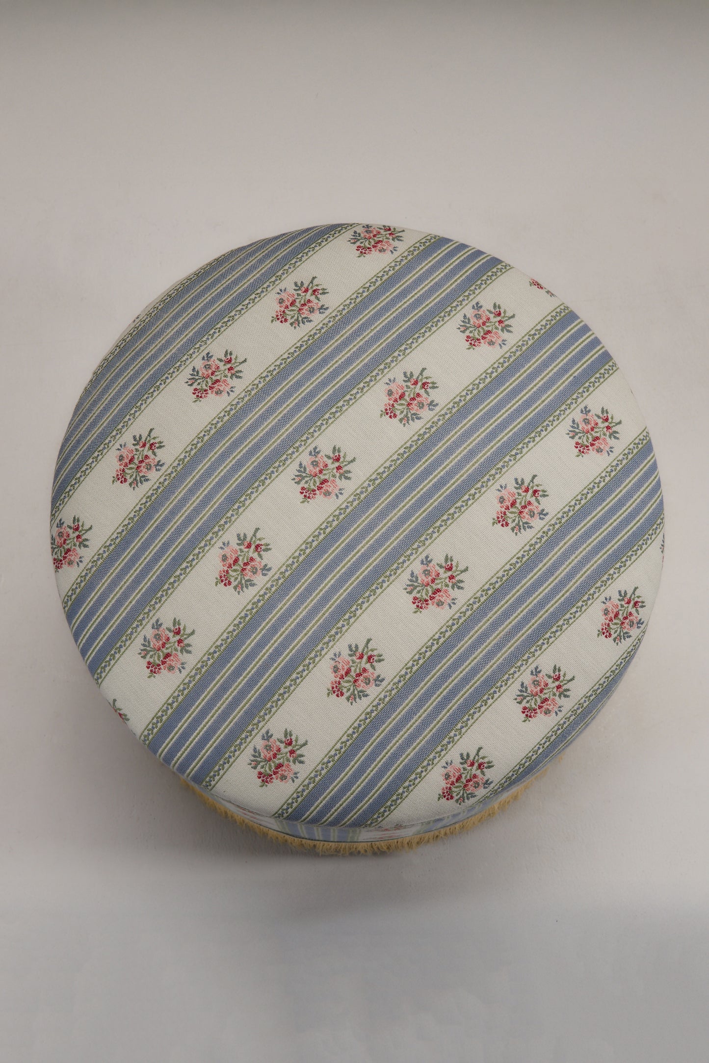 Pomona Poef in Sofa Stripe Stools