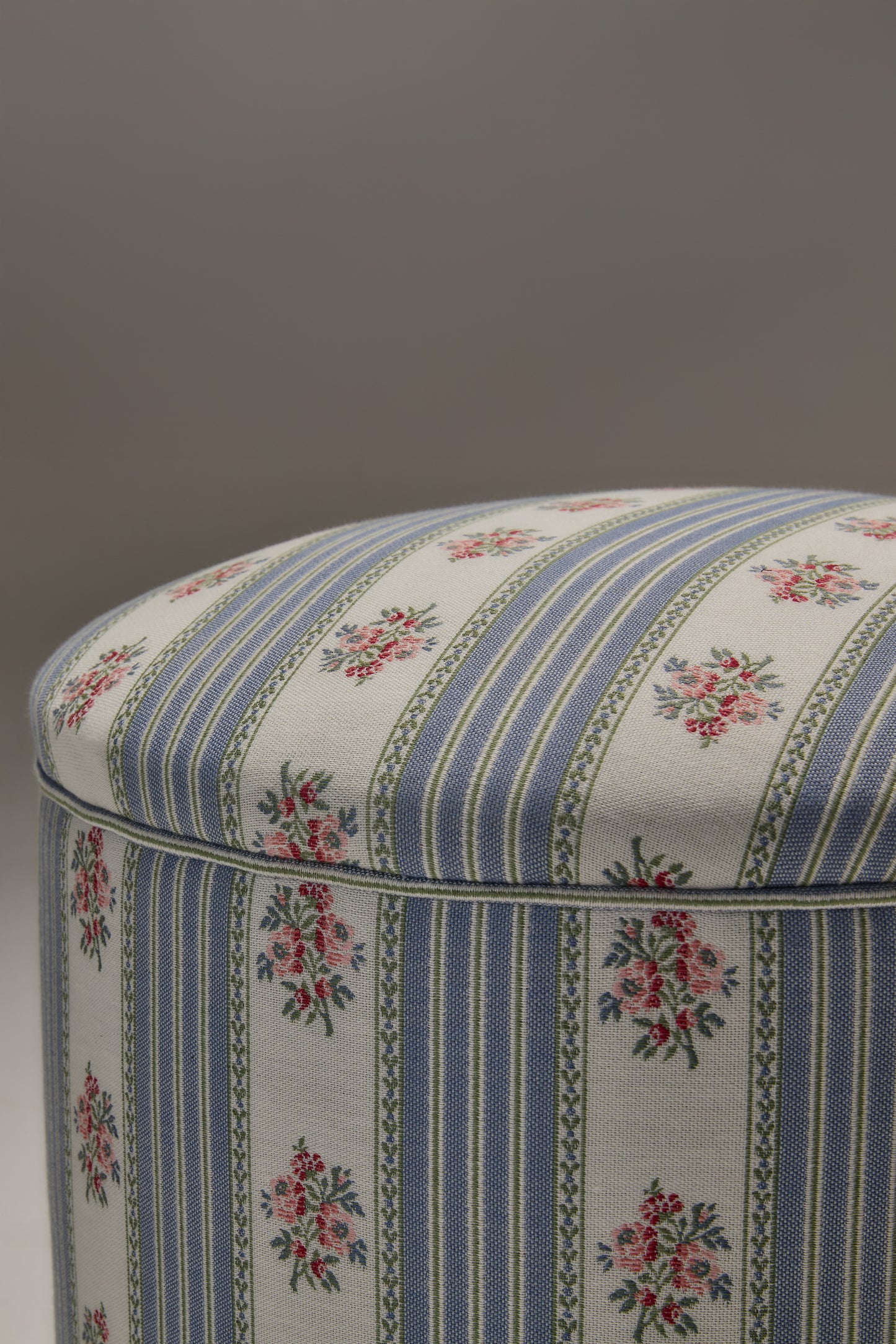 Pomona Poef in Sofa Stripe Stools