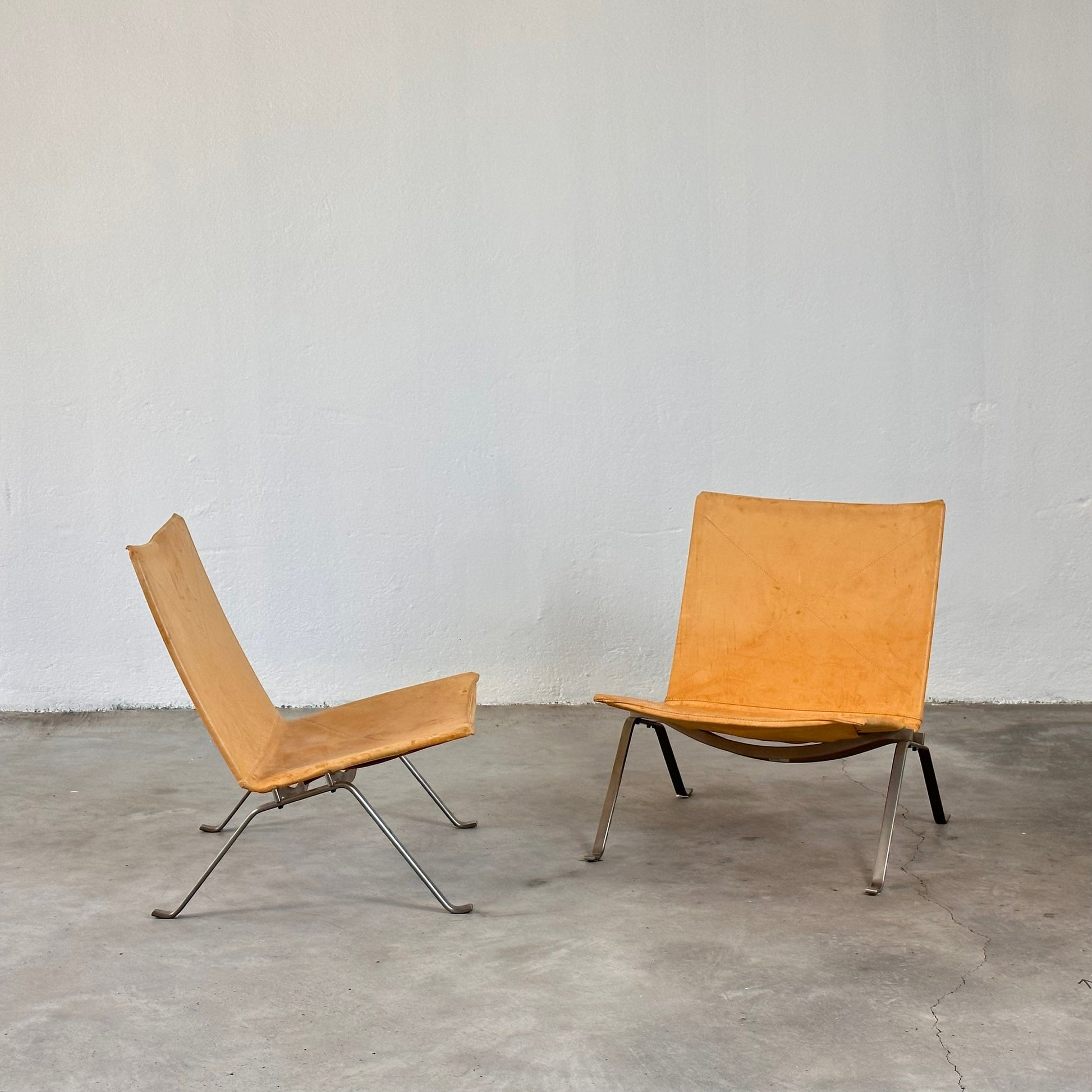 Poul Kjaerholm 'PK22' Lounge Chairs for Fritz Hansen in Light Patina Cognac Leather, 1956 Chairs