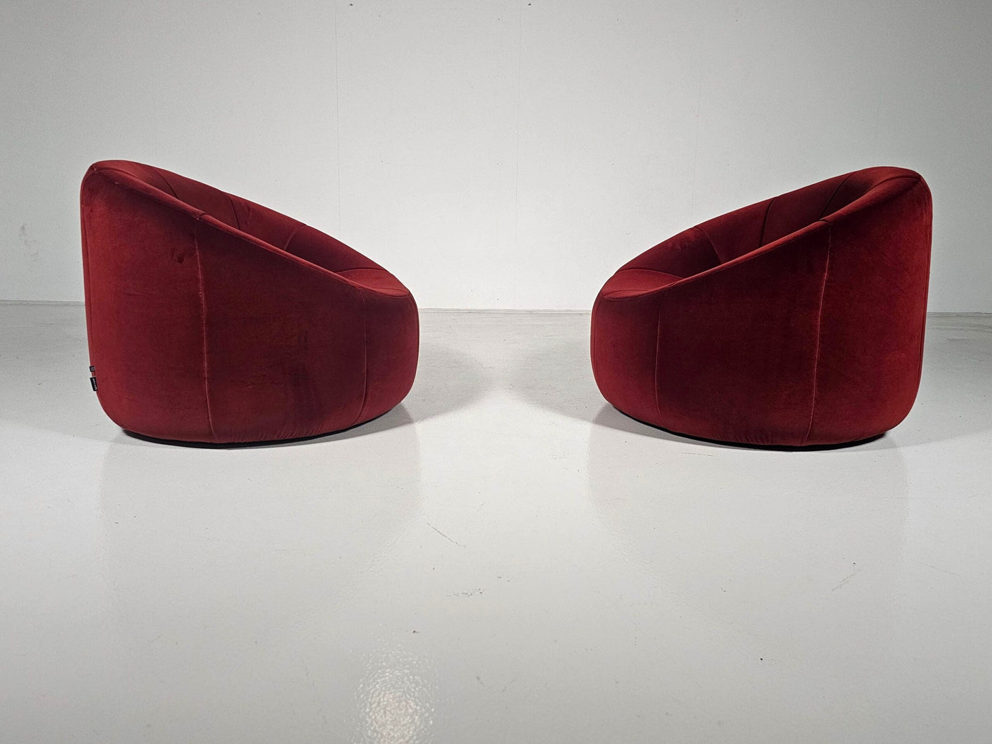 Pumpkin Lounge Chairs in Red Velvet by Pierre Paulin for Ligne Roset Chairs