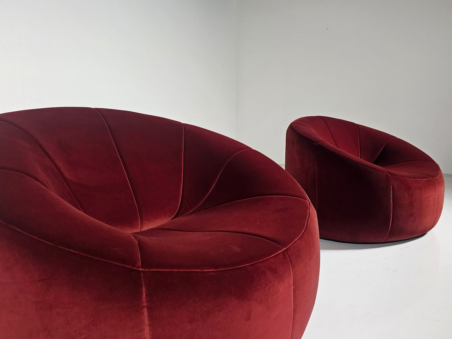 Pumpkin Lounge Chairs in Red Velvet by Pierre Paulin for Ligne Roset Chairs