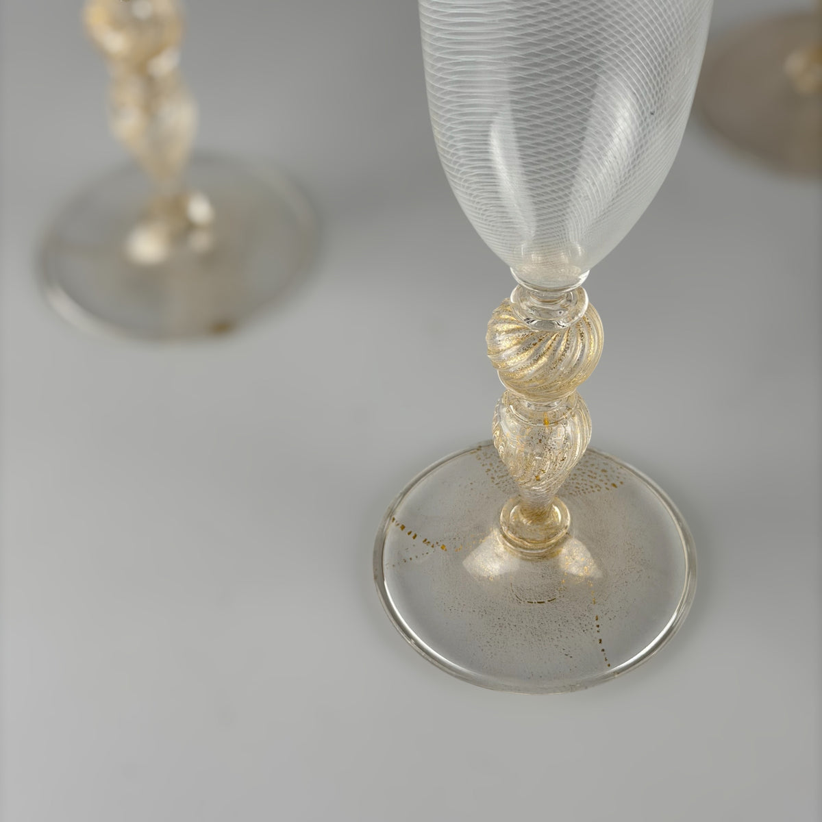 Rare Champagne Set by Carlo Scarpa for Venini, Reticello & Gold Leaf, 1930s Glassware