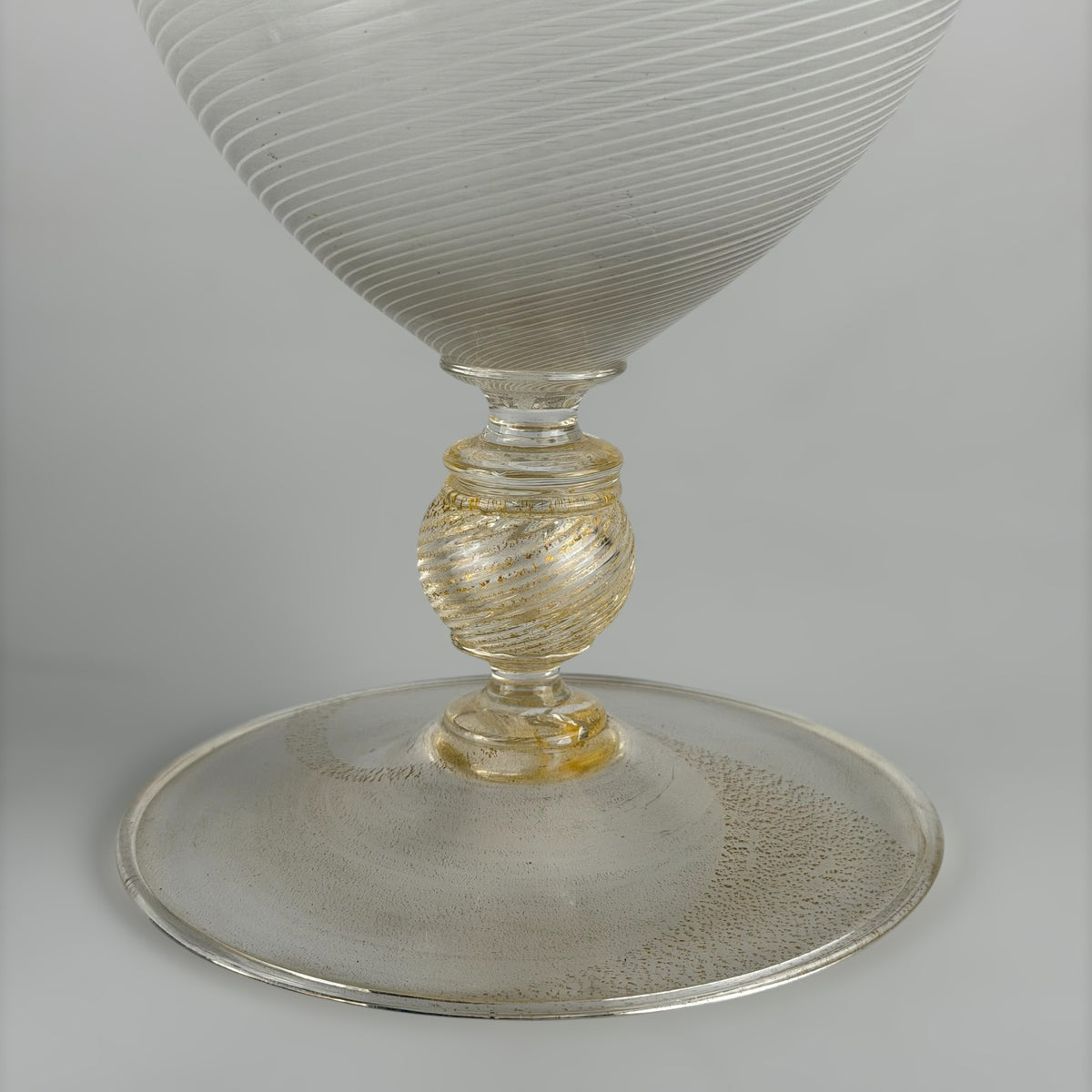 Rare Champagne Set by Carlo Scarpa for Venini, Reticello & Gold Leaf, 1930s Glassware