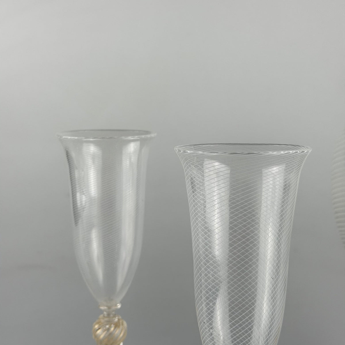 Rare Champagne Set by Carlo Scarpa for Venini, Reticello & Gold Leaf, 1930s Glassware