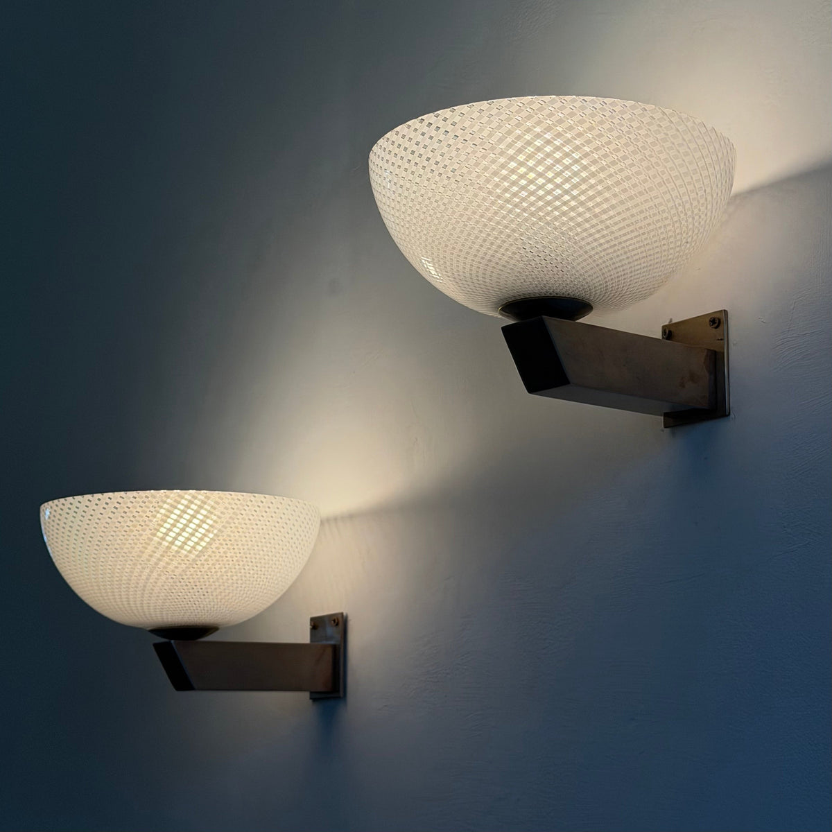 Rare Large Pair of Carlo Scarpa Reticello Murano Glass Sconces for Venini, 1940s Sconces
