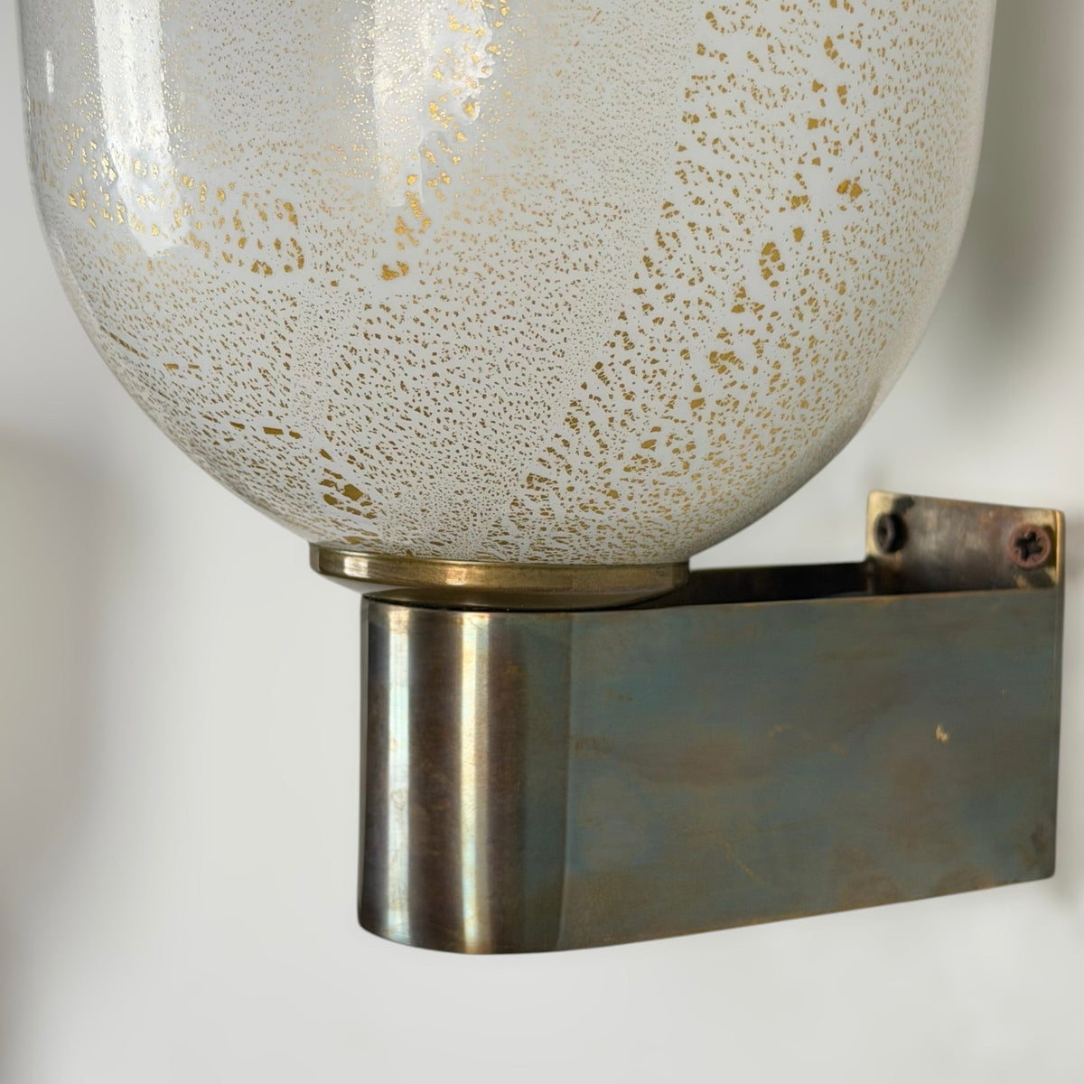 Rare Pair of Carlo Scarpa "Lattimo Aurato" Sconces for M.V.M. Cappellin, 1930 Sconces