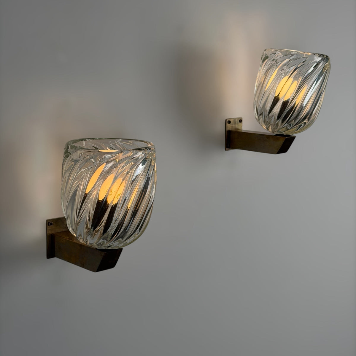 Rare Pair of "Mezzo Diamante" Murano Glass Wall Sconces by Carlo Scarpa for Venini, 1940s Sconces