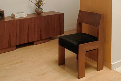 Reka Side Chair in Amber and Black Velvet Side Chairs