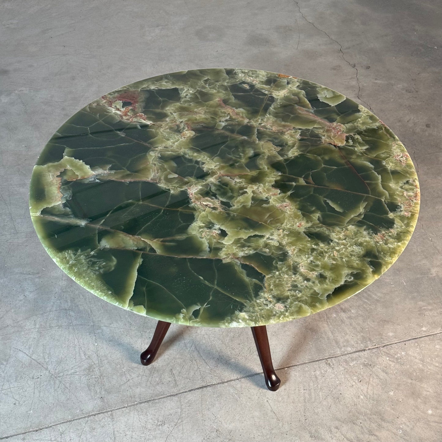 Round Onyx & Solid Walnut Dining Table by Osvaldo Borsani, 1950s Dining Tables