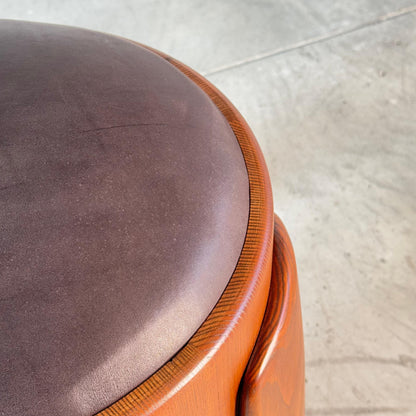 Sculptural Stool in Ash Wood with Dark Brown Waxed Leather by Forme, Italy Stools