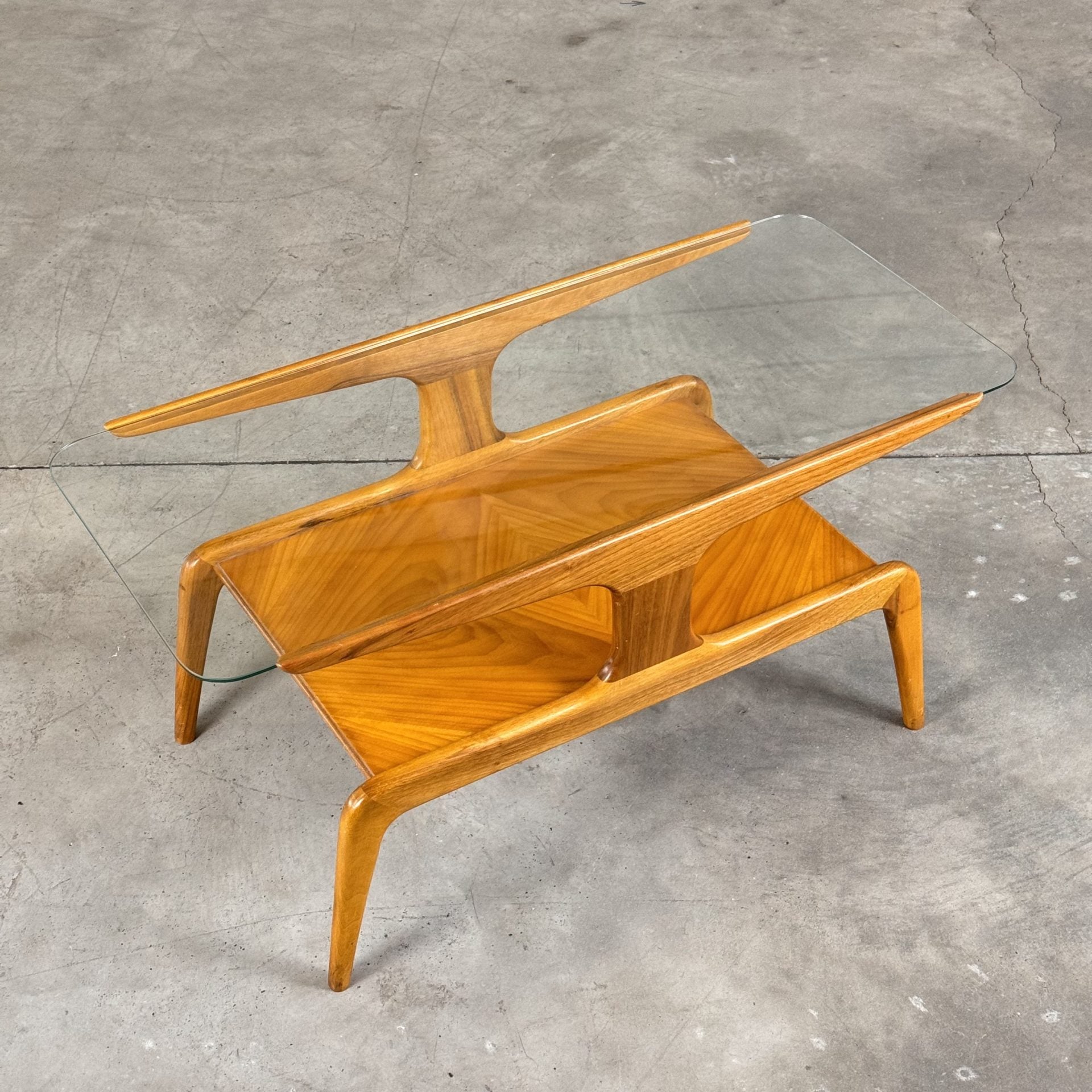 Sculptural Walnut Coffee Table by Gio Ponti for Domus Nova, Italy, 1950s Coffee Tables