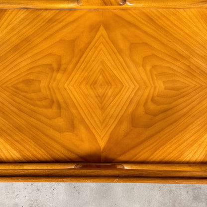 Sculptural Walnut Coffee Table by Gio Ponti for Domus Nova, Italy, 1950s Coffee Tables