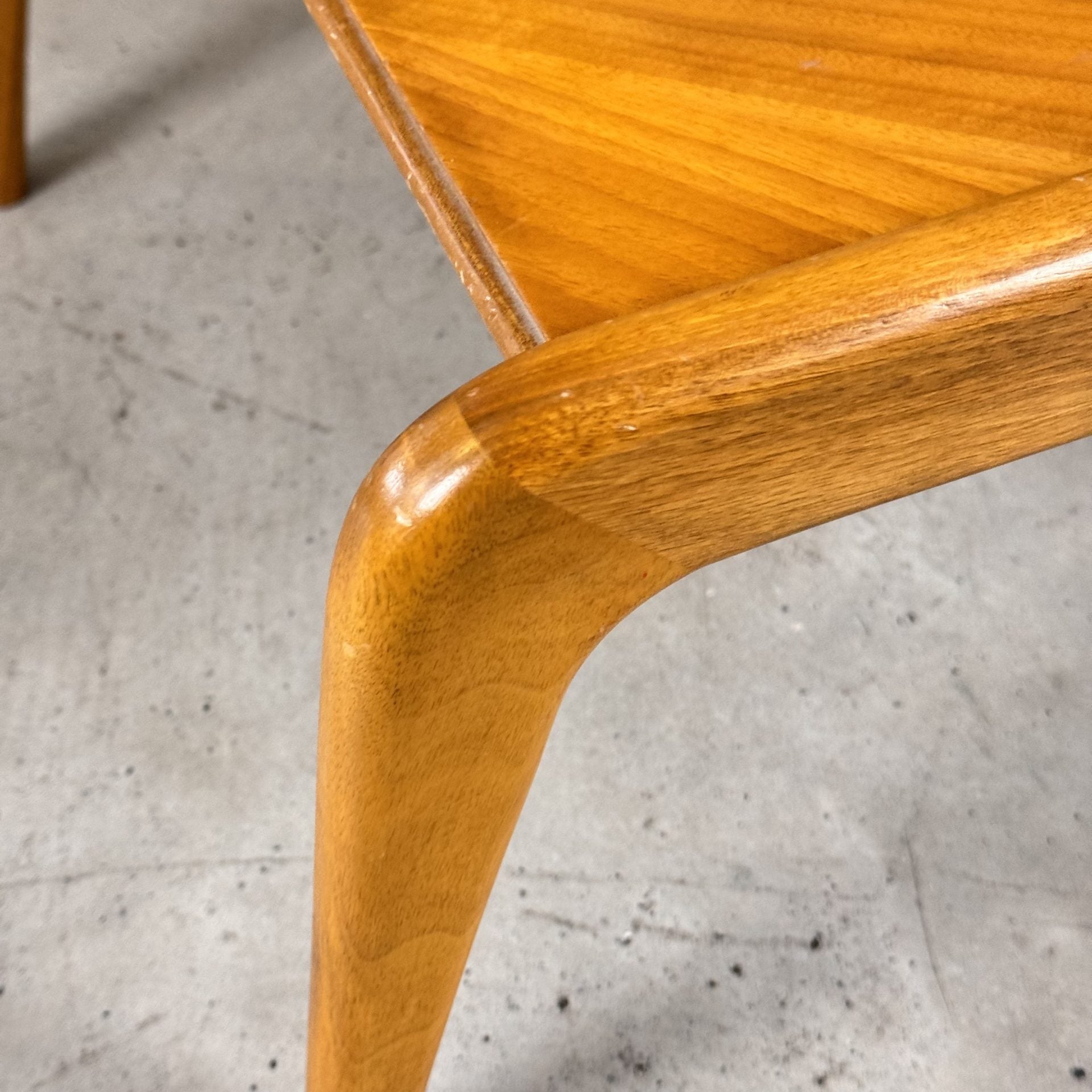 Sculptural Walnut Coffee Table by Gio Ponti for Domus Nova, Italy, 1950s Coffee Tables