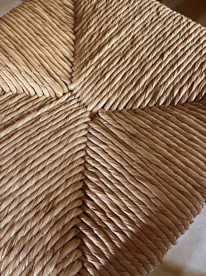 Alessandro Becchi "Toscanolla" dining chair for Giovannetti, detail of the woven straw seat
