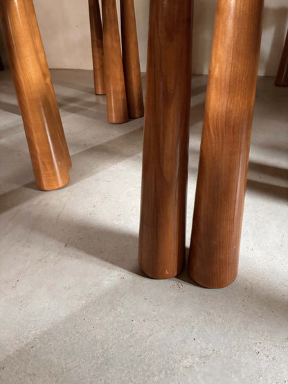 Alessandro Becchi "Toscanolla" dining chair for Giovannetti, detail of the turned ashwood legs