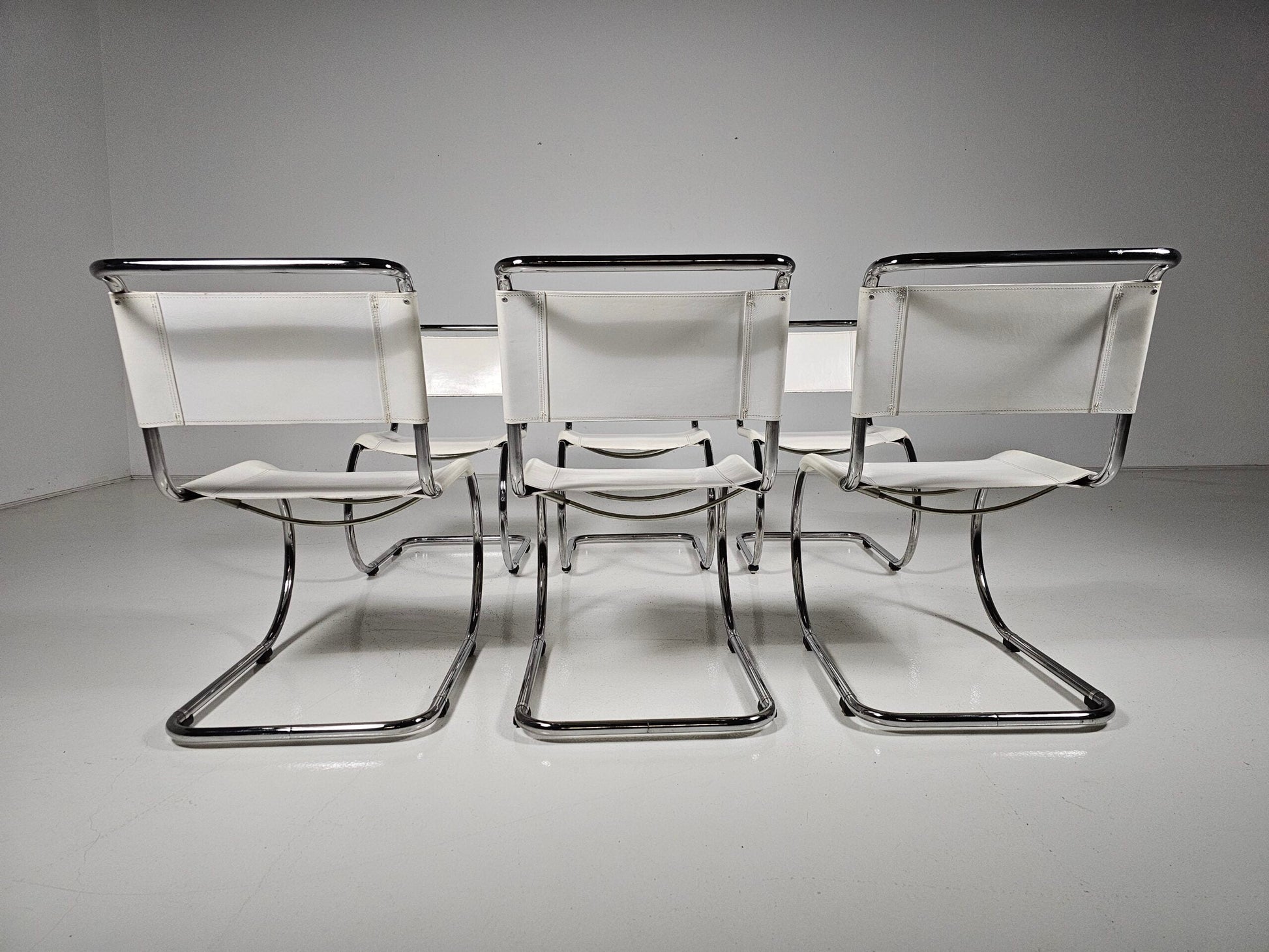 Set of 6 Mies Van Der Rohe MR10 White Cantilever Dining Chairs for Thonet, 1980s Dining Chairs