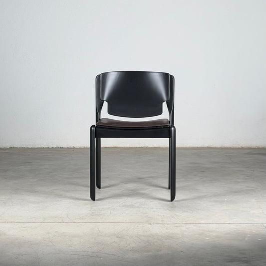 Set of 8 "Model 122" Dining Room Chairs by Vico Magistretti for Cassina 1970s Dining Chairs
