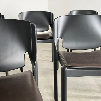 Set of 8 "Model 122" Dining Room Chairs by Vico Magistretti for Cassina 1970s Dining Chairs