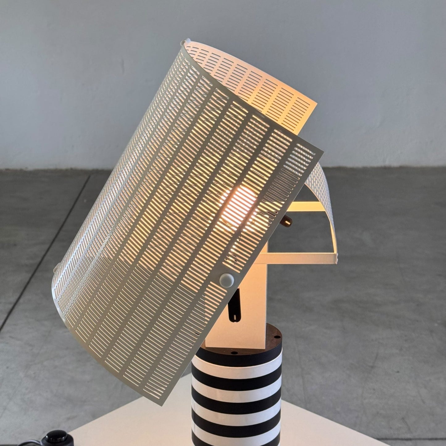 "Shogun" Table Lamp by Mario Botta for Artemide, Italy, 1986 Table Lamps