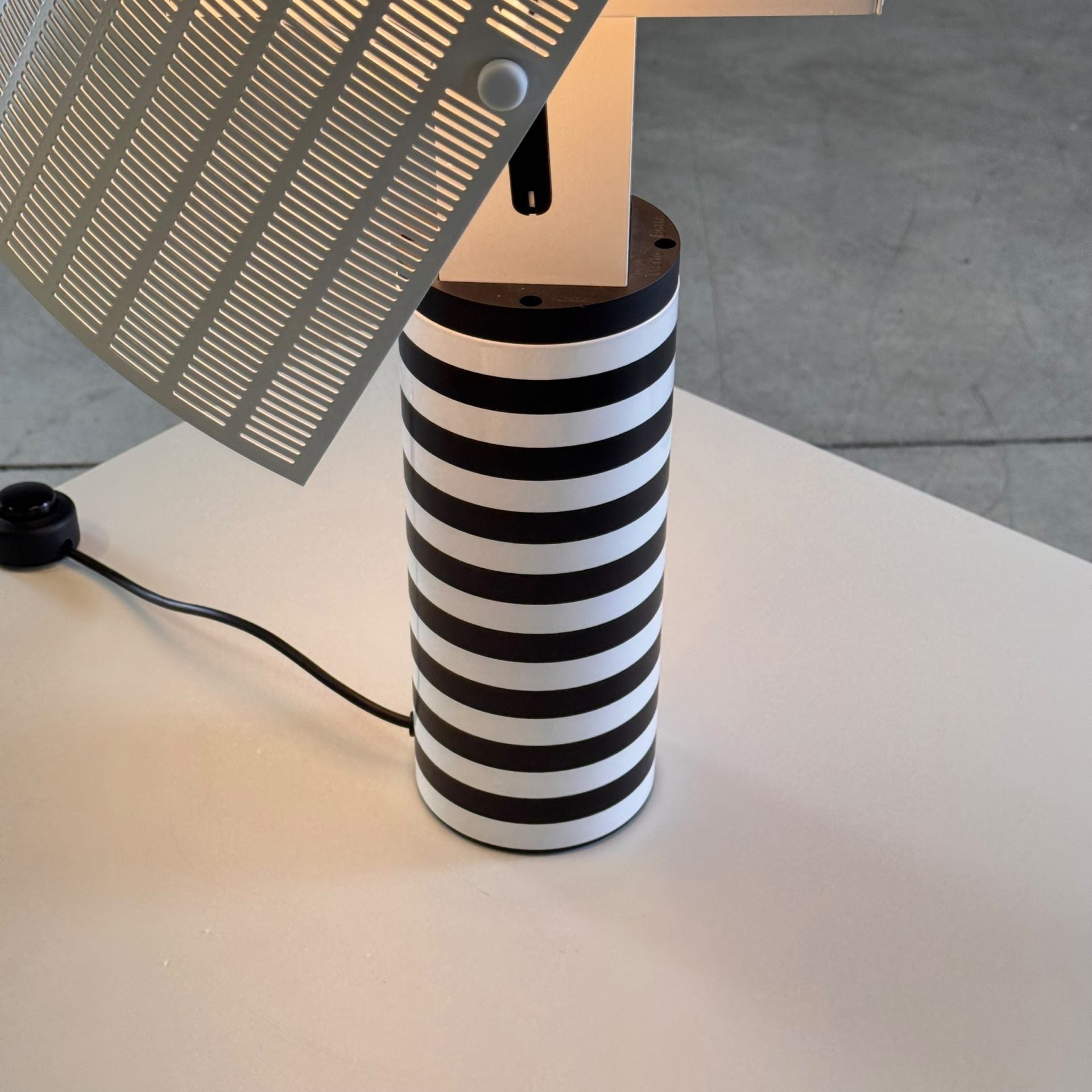 "Shogun" Table Lamp by Mario Botta for Artemide, Italy, 1986 Table Lamps