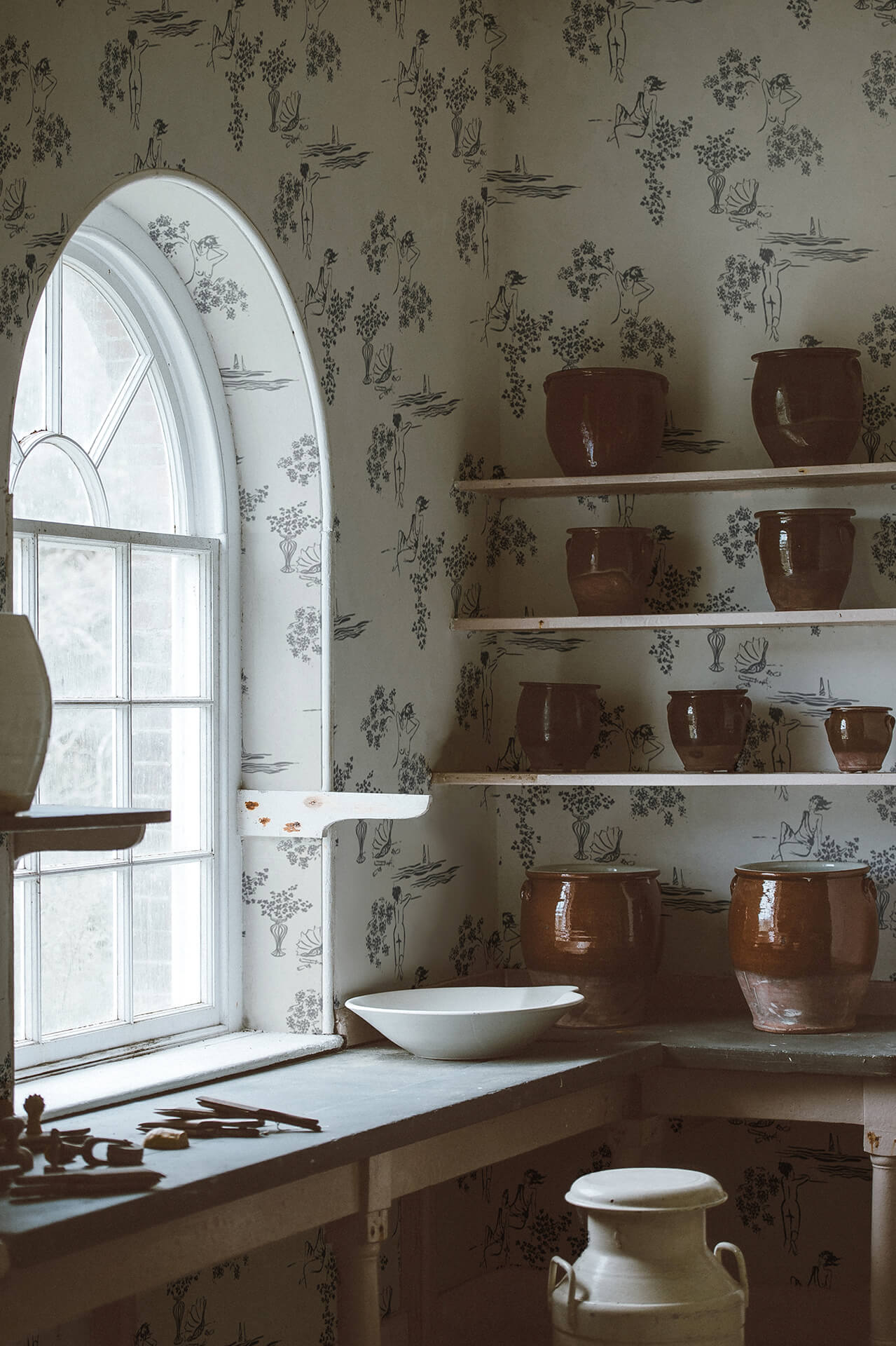 Sisters Wallpaper in Solstice by Papier, second view