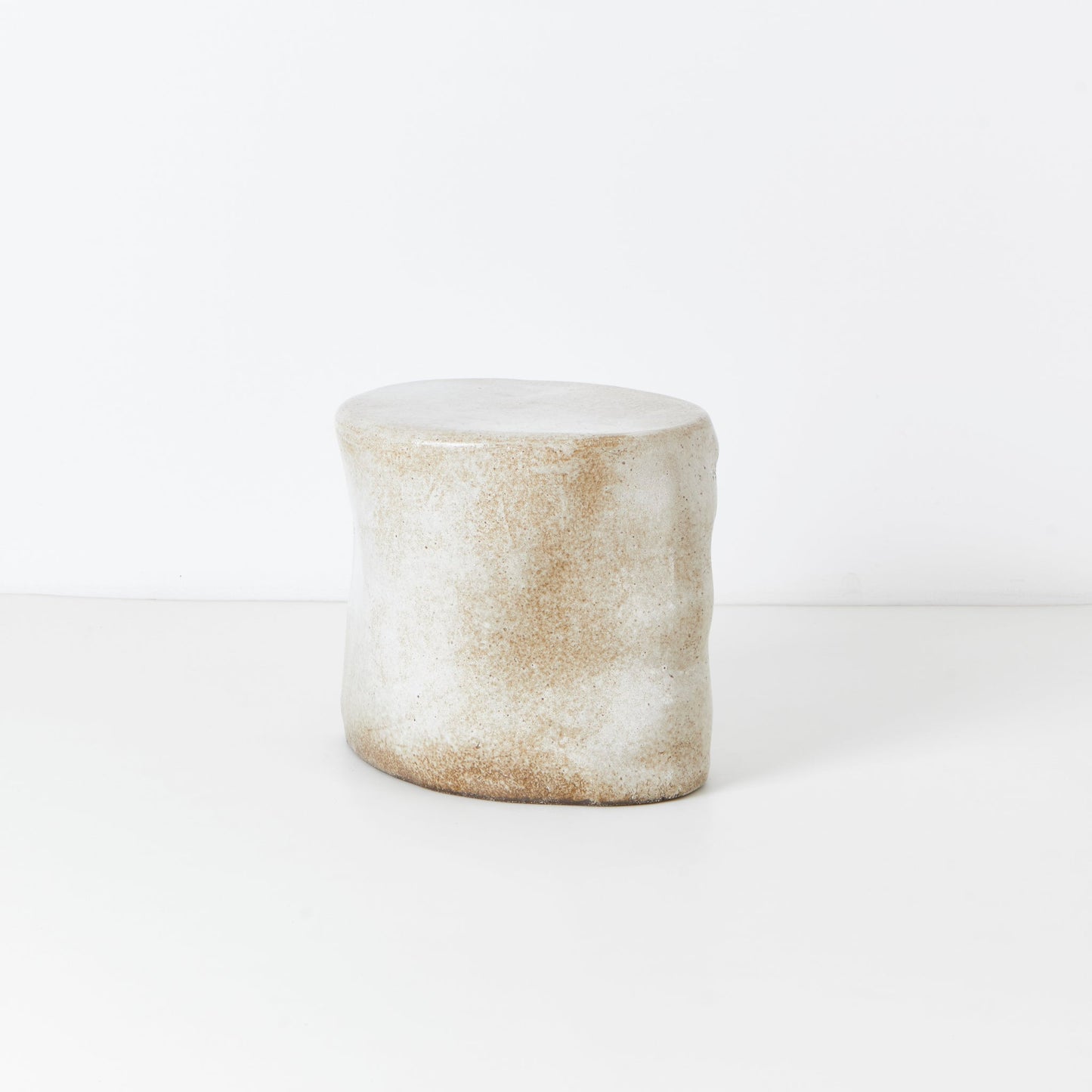 Small Ceramic Side Table in Coral White End Tables