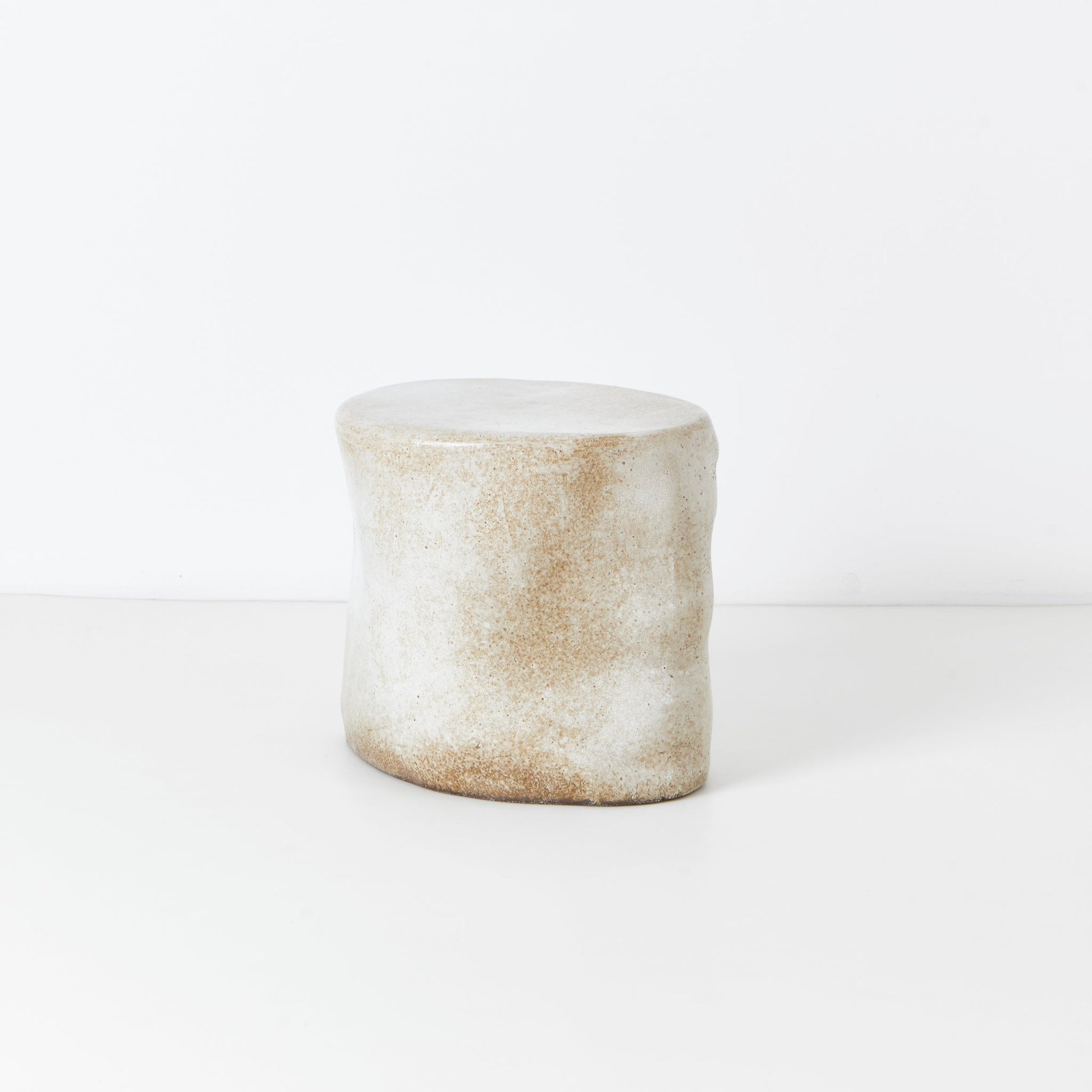 Small Ceramic Side Table in Coral White End Tables