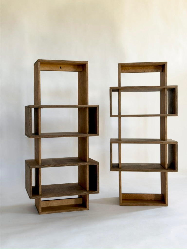 Solido Coffee Table/Bookshelf