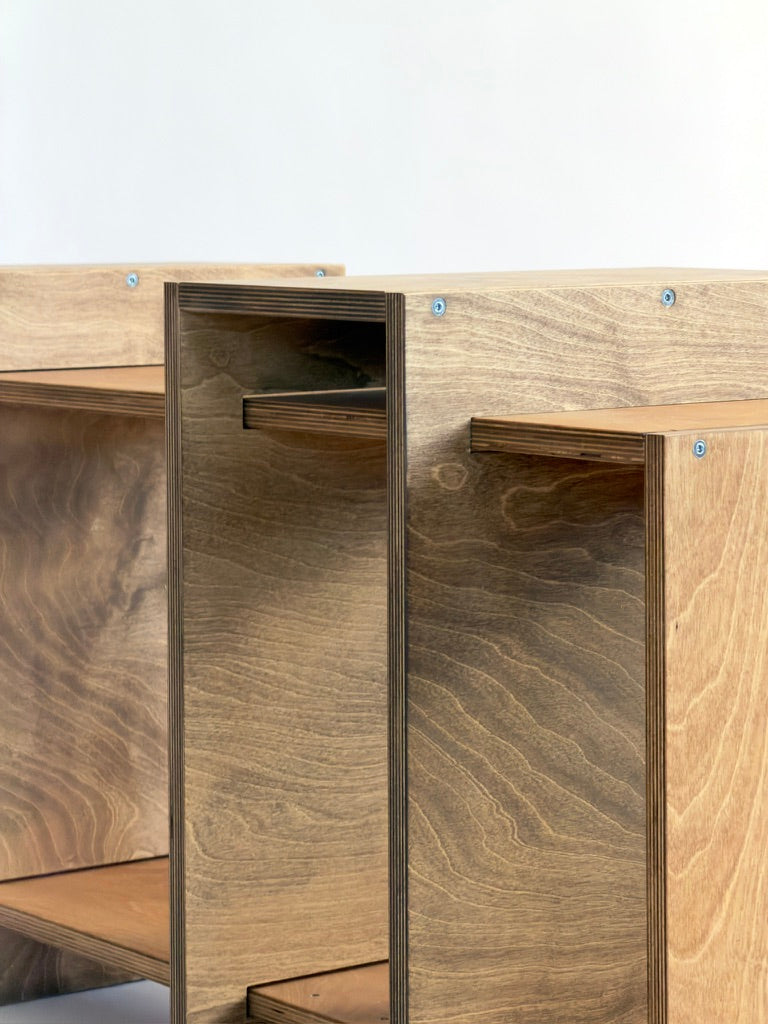 Solido Coffee Table/Bookshelf