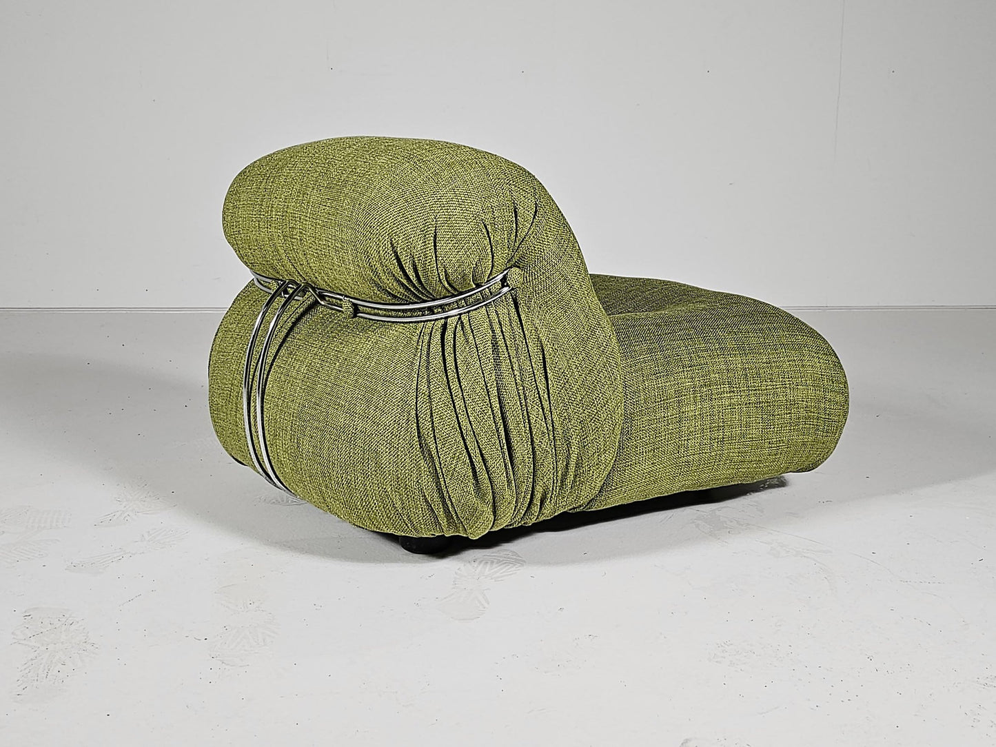 Soriana Lounge Chair in Green Linen, Afra & Tobia Scarpa, Cassina Chairs