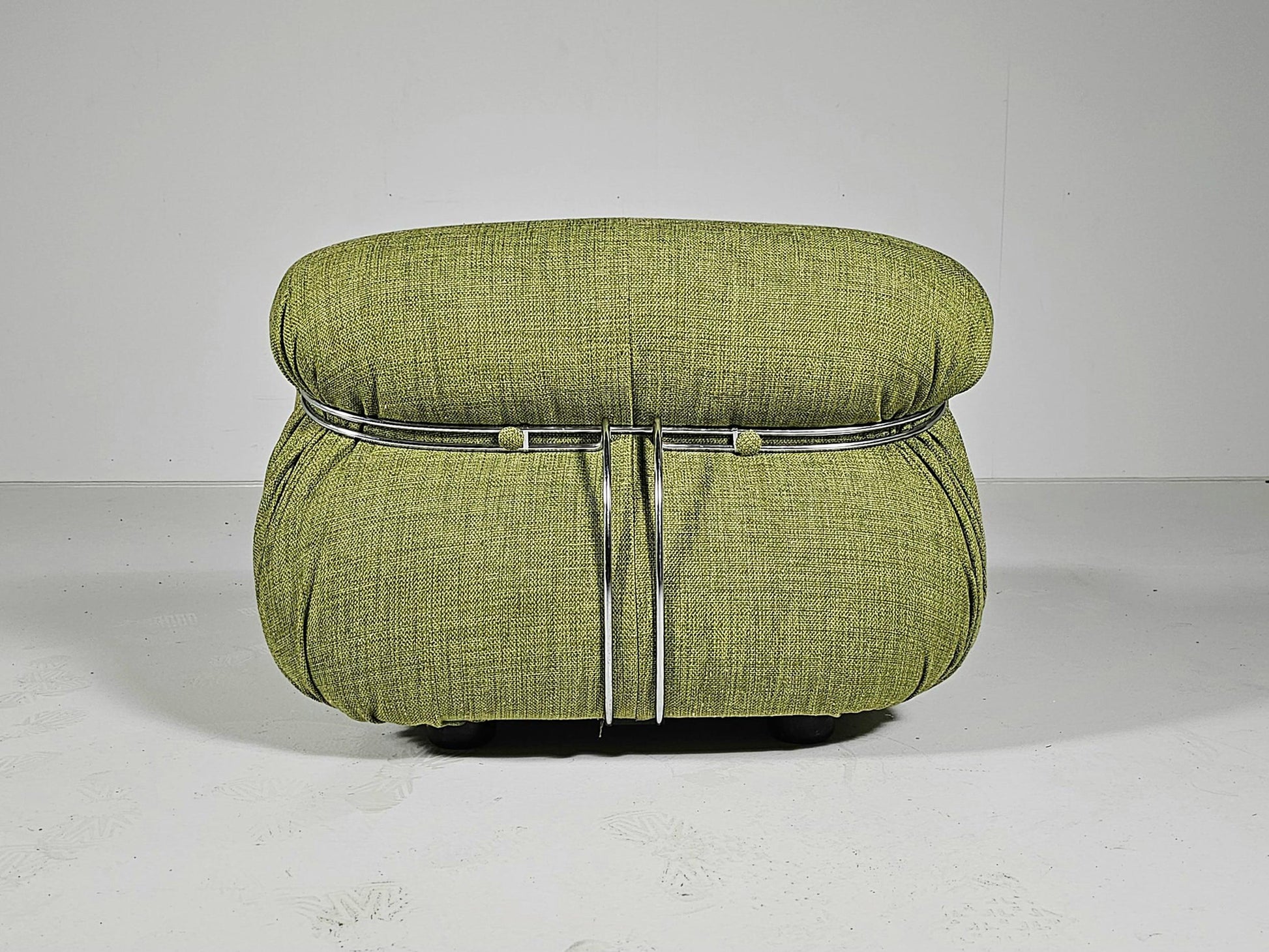 Soriana Lounge Chair in Green Linen, Afra & Tobia Scarpa, Cassina Chairs