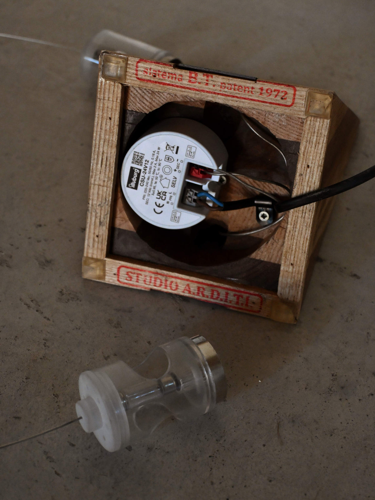 Studio A.R.D.I.T.I. "BT1972" lamp, underside showing the Studio A.R.D.I.T.I. maker label