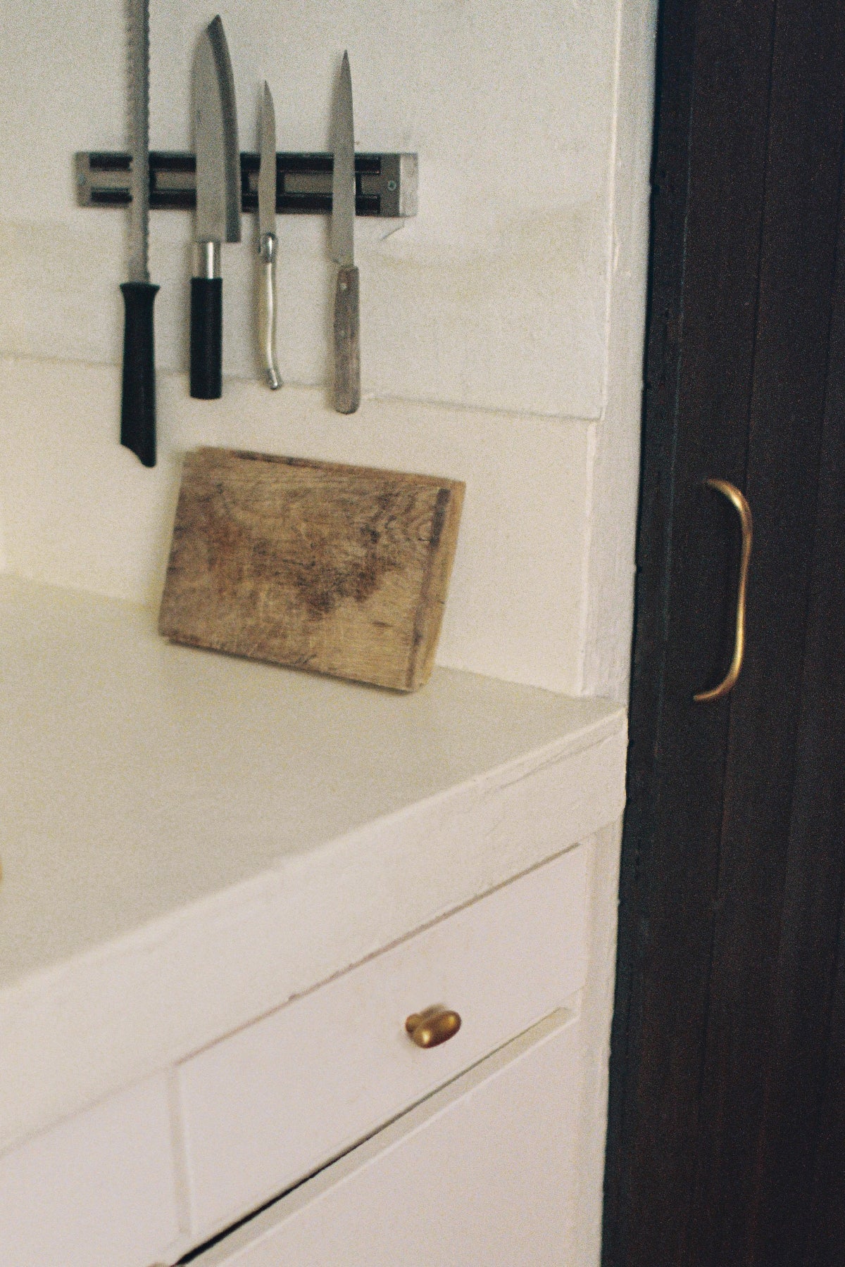 Suave Handle - Amber Brass Hardware