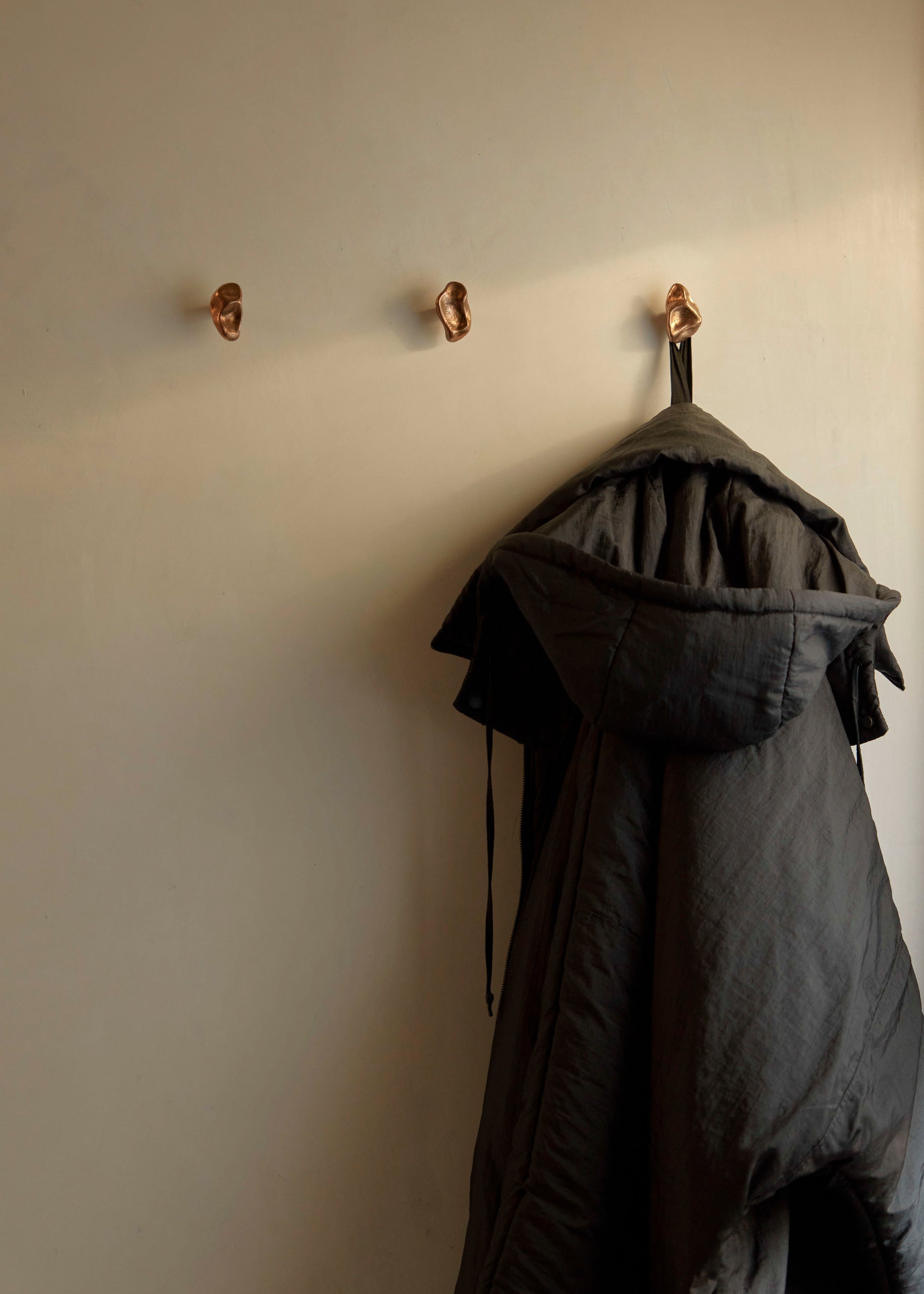 Subtle Pinch Small Knob/Hook by Evaanna Hardware