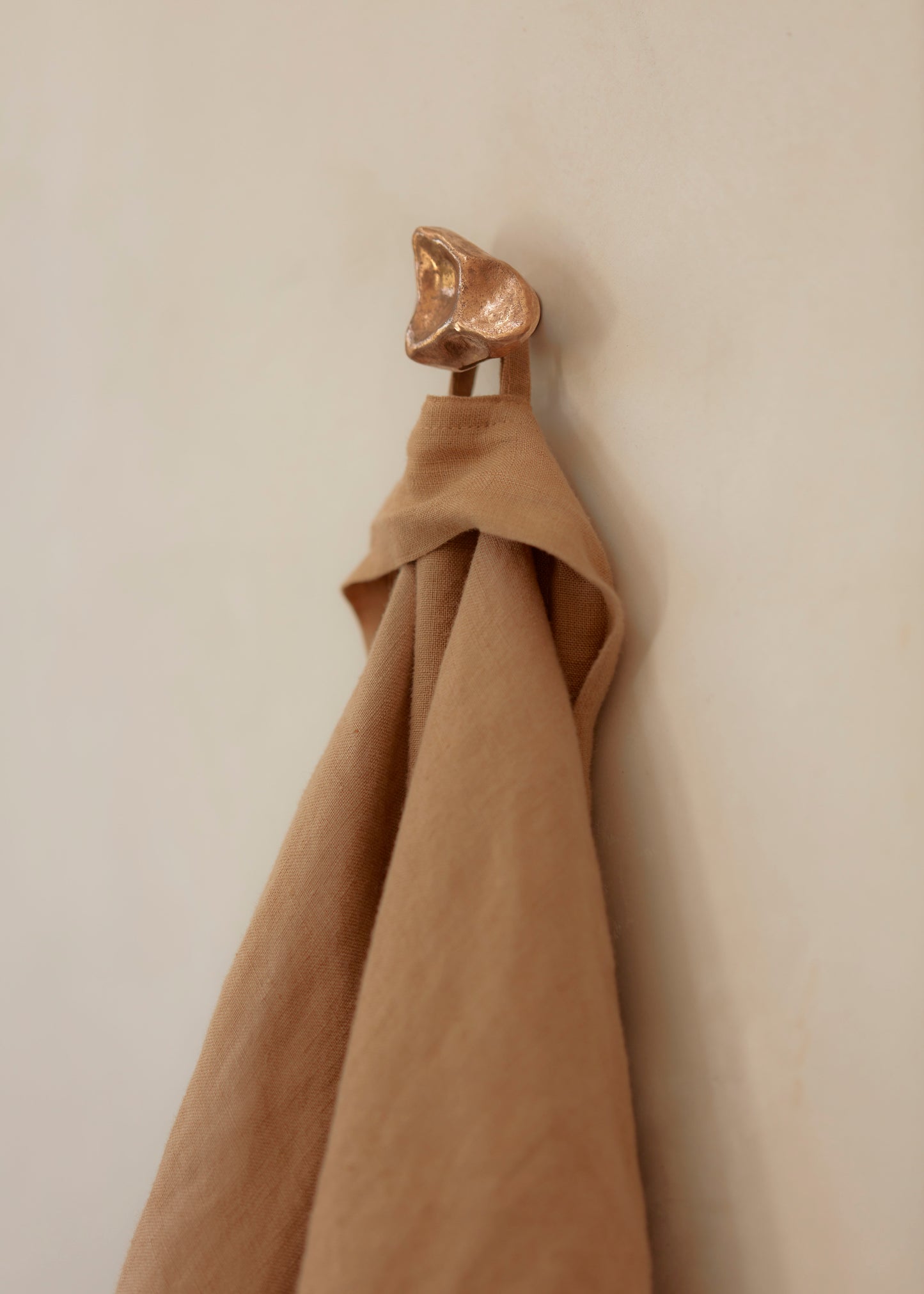 Subtle Pinch Small Knob/Hook by Evaanna Hardware