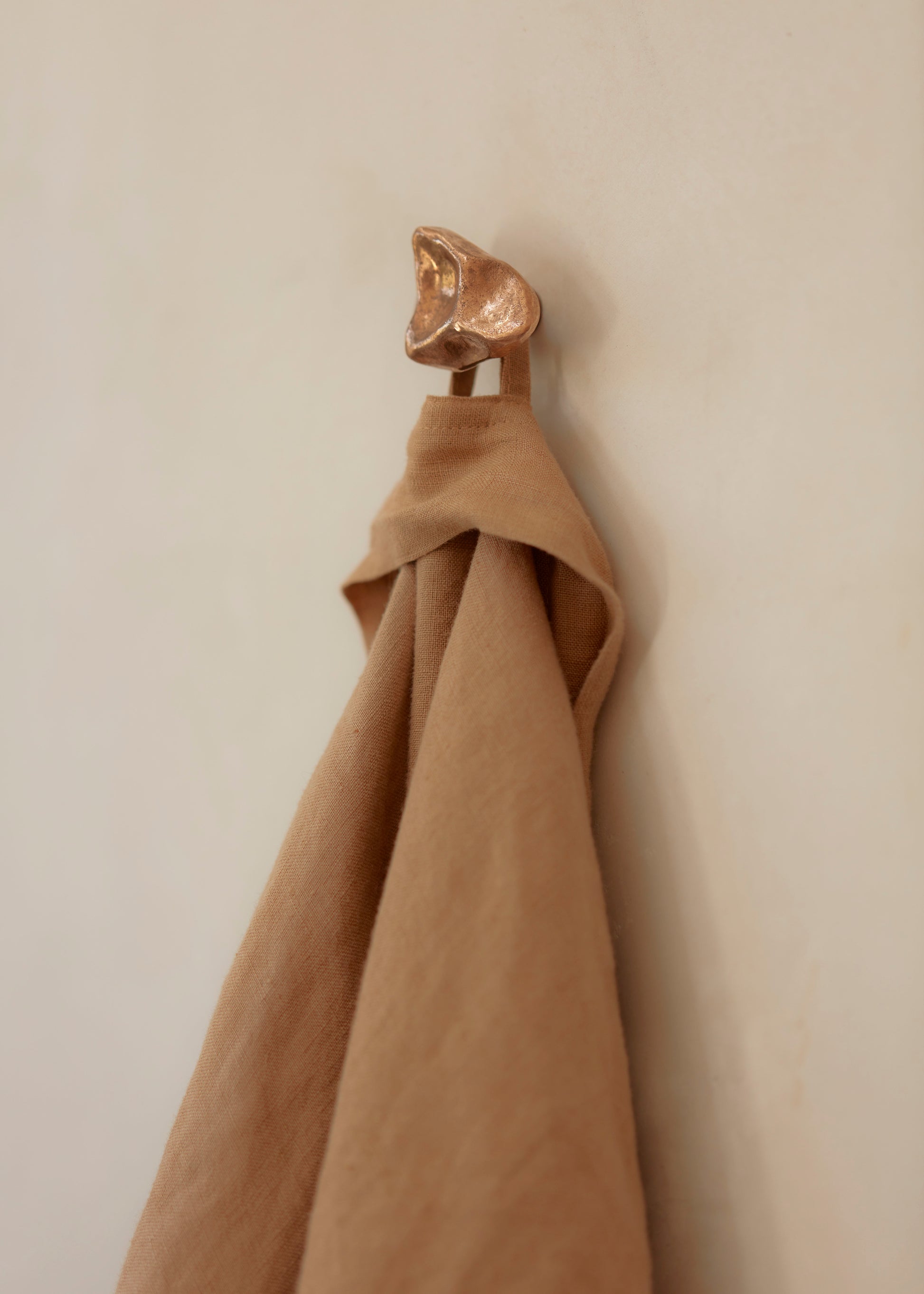 Subtle Pinch Small Knob/Hook by Evaanna Hardware
