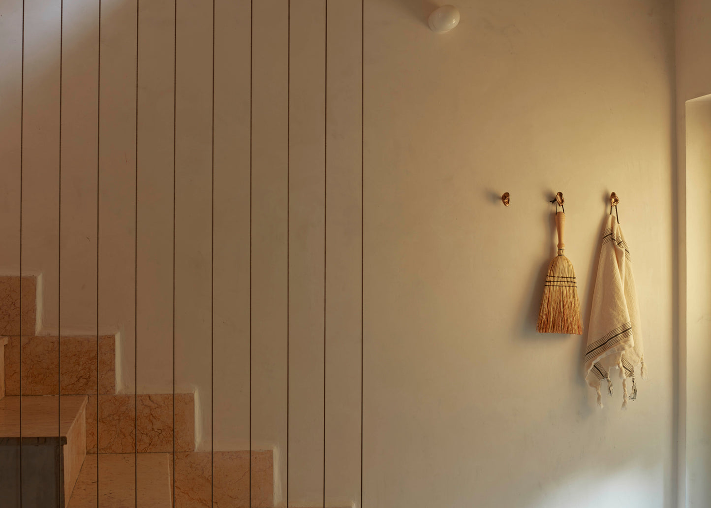 Subtle Pinch Small Knob/Hook by Evaanna Hardware