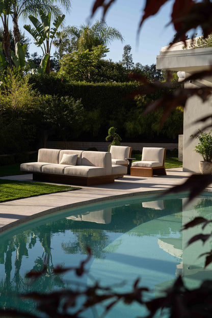 Tete-A-Tete Outdoor Sofa Outdoor Sofas