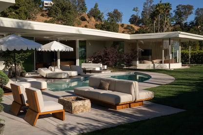 Tete-A-Tete Outdoor Sofa Outdoor Sofas