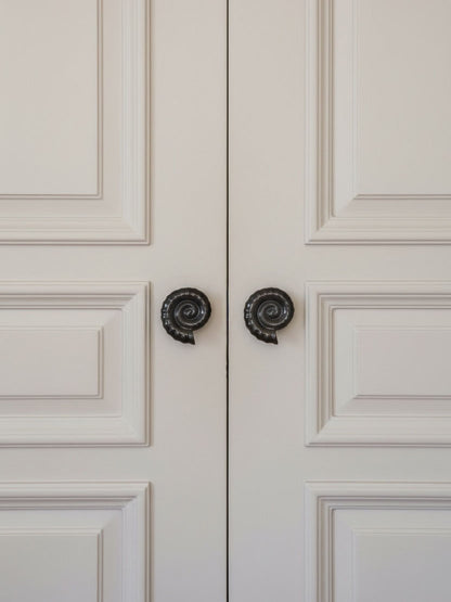 The Shell Hand-Crafted Ceramic Knob Hardware