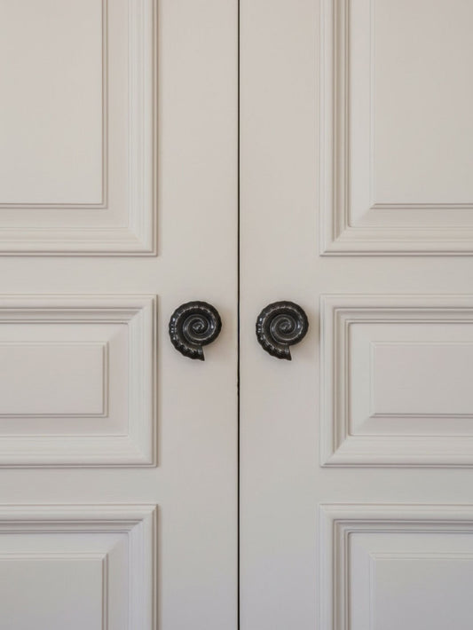 The Shell Hand-Crafted Ceramic Knob Hardware