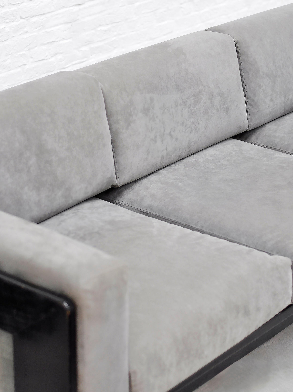 Tobia Scarpa for Gavina, Italian 1960s Bastiano Sofa in Black-Lacquered Wood and Gray Suede Sofas