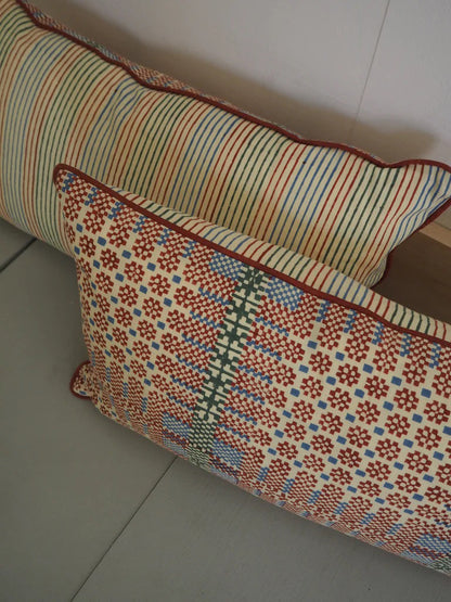 Toledo Lumbar Pillow Pillows
