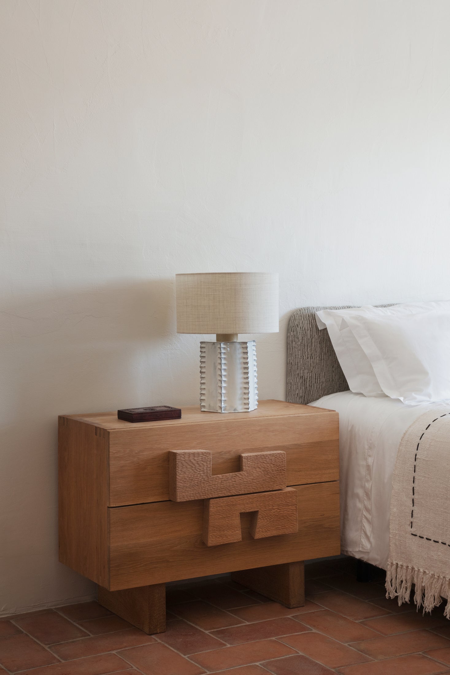 Totem-Table-Lamp-in-White-by-Project-213A