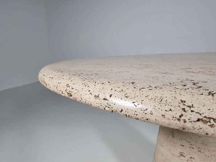 Travertine Round Dining Table by Angelo Mangiarotti for Up&Up, 1970s Dining Tables