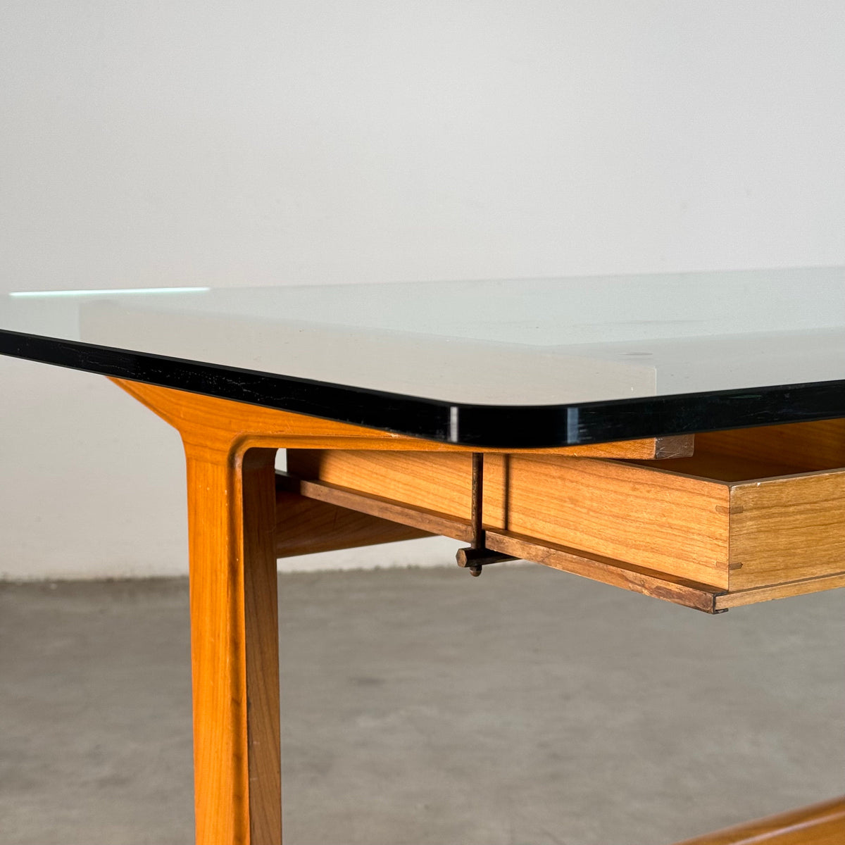Very Rare Walnut Working Table / Desk by Ignazio Gardella, Milan, Italy, 1950 Desks