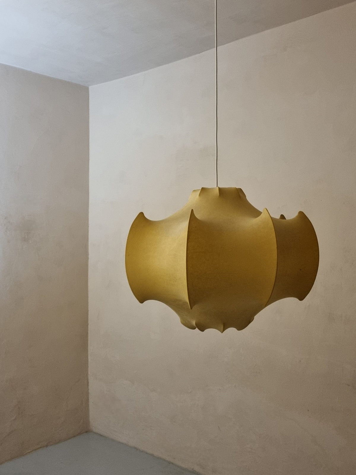 Viscontea Cocoon Suspension Lamp by Achille and Pier Giacomo Castiglioni for Flos, 1960s Pendant Lights