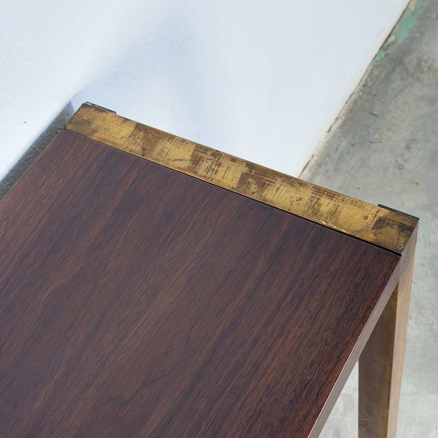 Italian Walnut Vanity Console with Round Mirror, Attributed to Paolo Buffa, 1950s Consoles