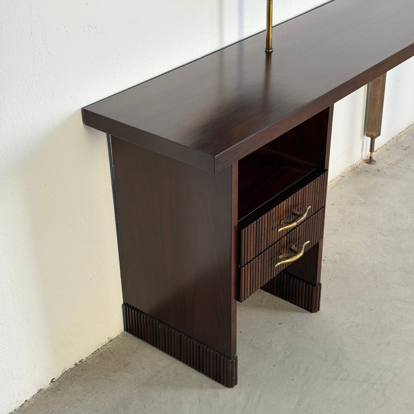 Italian Walnut Vanity Console with Round Mirror, Attributed to Paolo Buffa, 1950s Consoles