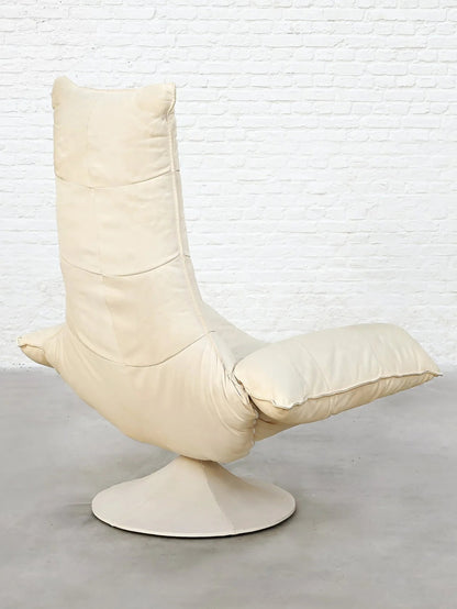 Early 1970s Gerard van den Berg Wammes Lounge Chair, Leather Chaise Lounges